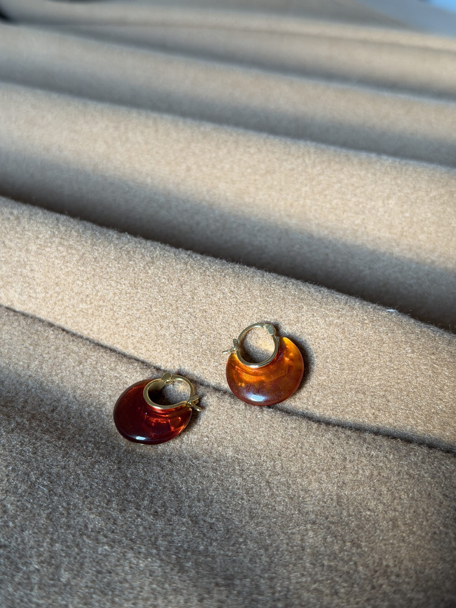 Amber Inlay Gold Hoop Earrings - Image 6