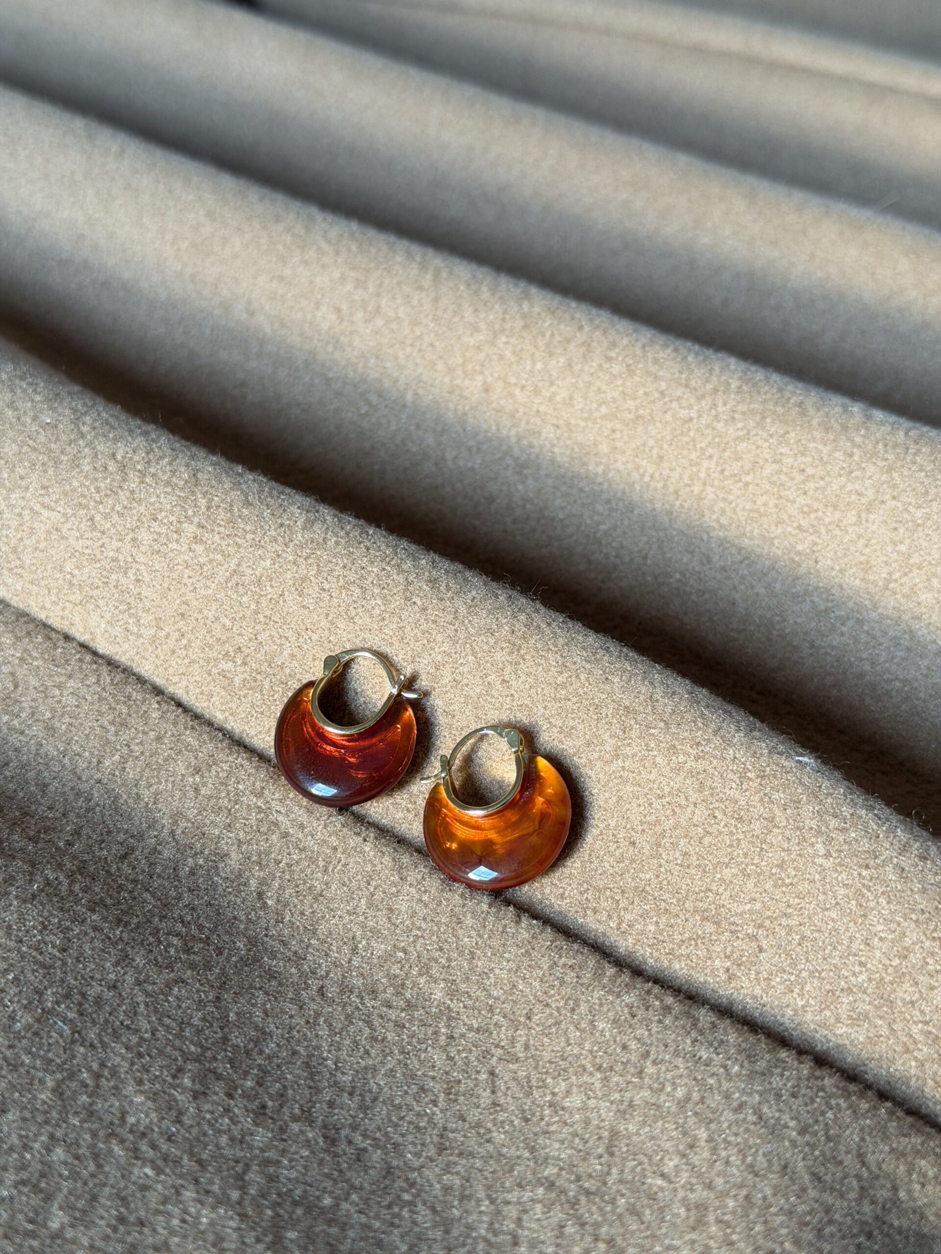 Amber Inlay Gold Hoop Earrings - Image 5